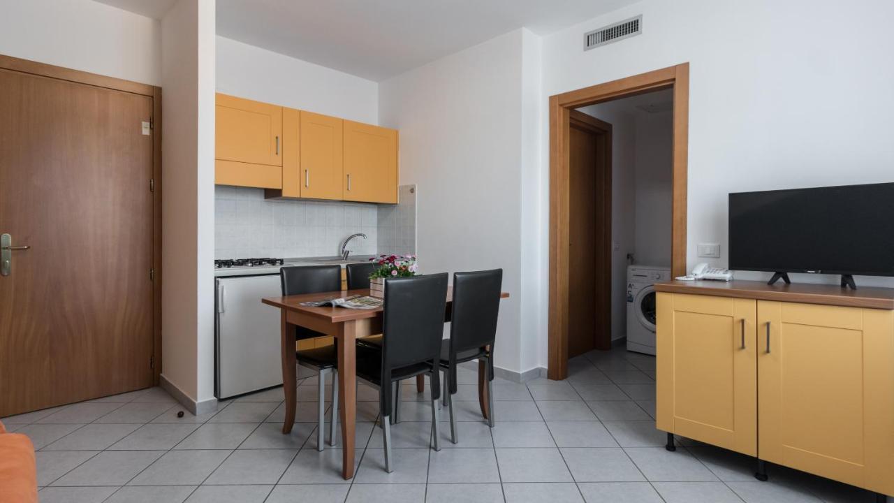 Residence Il Poggio Marina d'Andora Eksteriør billede