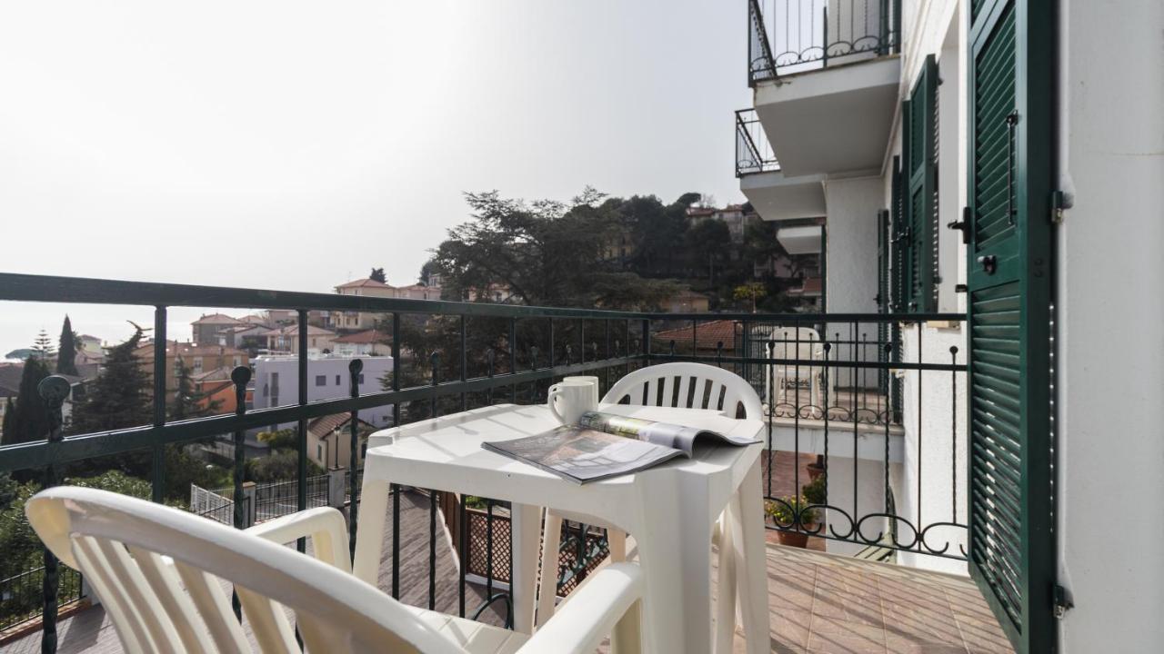 Residence Il Poggio Marina d'Andora Eksteriør billede