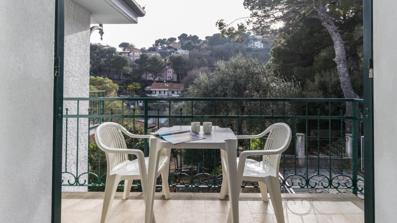 Residence Il Poggio Marina d'Andora Eksteriør billede