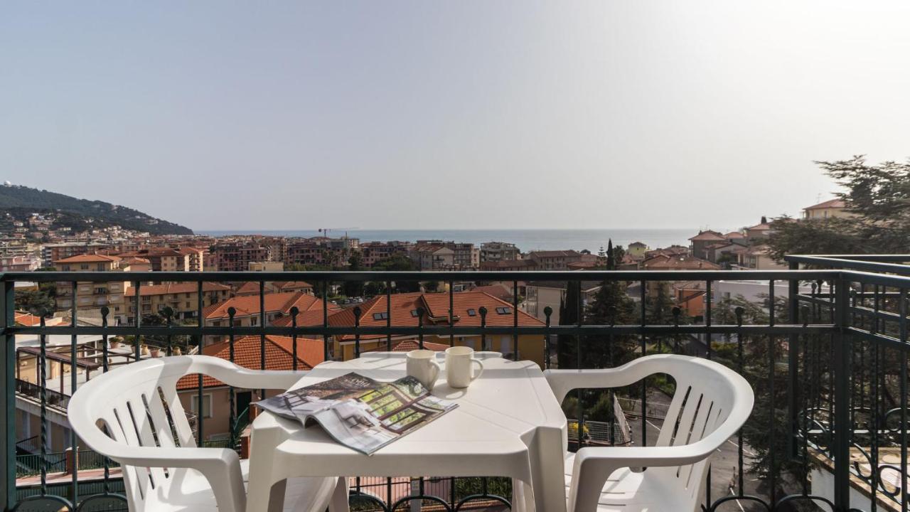 Residence Il Poggio Marina d'Andora Eksteriør billede